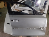 Oto Çıkma Parça / Bmw / 1 Serisi / Kaporta & Karoser / Sağ Ön Kapı / Çıkma Parça 