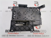 Oto Çıkma Parça / Audi / Q7 / Elektrik / Sigorta Kutusu / Çıkma Parça 