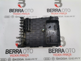 Oto Çıkma Parça / Volkswagen / Passat / Elektrik / Sigorta Kutusu / Çıkma Parça 