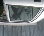 1999 TOYOTA COROLLA HATASIZ SAĞ ARKA KAPI CAMI.