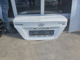 Hyundai accent blue arka bagaj kapagı hasarlı