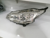 Oto Çıkma Parça / Peugeot / 208 / Far & Stop / Sol Ön Far / Çıkma Parça 