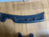 Oto Çıkma Parça / Ford / C-Max / Oto Cam / Ön Cam Izgarası / Çıkma Parça 