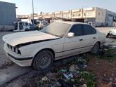 BMW 5.20 E34 SAĞ SOL ÖN ÇAMURLUK HATASIZ BEYAZ 1990 1994