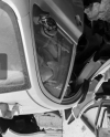 KOMPLE ORİJİNAL 2005 NİSSAN MICRA ÖN SAĞ KAPI CAMI.