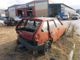 1991 model Lada samara ağır hasarlı..