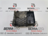 Oto Çıkma Parça / Volkswagen / Passat / Elektrik / Sigorta Kutusu / Çıkma Parça 