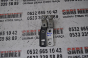 Oto Çıkma Parça / Volkswagen / Bora / Kaporta & Karoser / Kaput Menteşesi / Çıkma Parça 