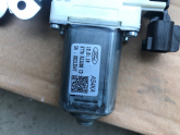 Oto Çıkma Parça / Ford / Tourneo Courier / Oto Cam / Ön Cam Izgarası / Çıkma Parça 