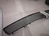 Oto Çıkma Parça / Mercedes / E Serisi / Tampon / Orta Izgara / Çıkma Parça 