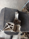 Oto Çıkma Parça / Volkswagen / Caddy / Motor / Bağlantı Braketi / Çıkma Parça 