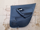 VW POLO 10-14 KAPI DÖŞEMESİ SAĞ ARKA (SİYAH) 6R6867212AD APC