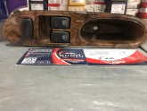Oto Çıkma Parça / Kia / Carnival / Oto Cam / Cam Düğmesi / Sıfır Parça 