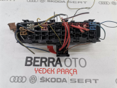 Oto Çıkma Parça / Volkswagen / Transporter / Elektrik / Sigorta Kutusu / Çıkma Parça 