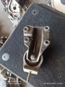 Oto Çıkma Parça / Renault / R 21 / Motor / Bağlantı Braketi / Çıkma Parça 