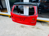 Suzuki vitara arka bagaj kapagı hasarlı parça
