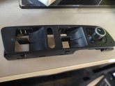 Oto Çıkma Parça / Volkswagen / Tiguan / Oto Cam / Cam Düğmesi / Çıkma Parça 