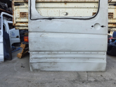 Oto Çıkma Parça / Mercedes / Sprinter / Kaporta & Karoser / Sağ Sürgülü Kapı / Çıkma Parça 