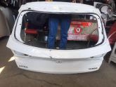 Opel Astra K çıkma arka bagaj