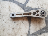 Oto Çıkma Parça / Volkswagen / Passat / Motor / Bağlantı Braketi / Çıkma Parça 