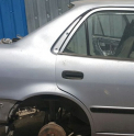 2001 TOYOTA COROLLA ÇIKMA SAĞ ARKA KAPI KOLU MEVCUTTUR.