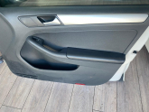Oto Çıkma Parça / Volkswagen / Jetta / Kaporta & Karoser / Sağ Ön Kapı / Çıkma Parça 