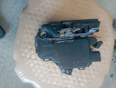 Oto Çıkma Parça / Volkswagen / Golf / Kaporta & Karoser / Kapı Kilidi / Çıkma Parça 