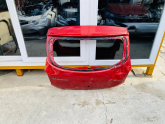 Dacia sandero arka bagaj kapagı hasarlı orjinal parça
