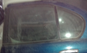 2002 çıkma nissan primera sol arka kapı camı