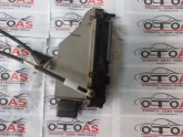 Oto Çıkma Parça / Peugeot / 208 / Kaporta & Karoser / Kapı Kilidi / Çıkma Parça 