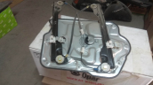 Oto Çıkma Parça / Nissan / Qashqai / Kaporta & Karoser / Sağ Ön Kapı / Çıkma Parça 