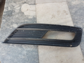 Oto Çıkma Parça / Audi / A4 / Tampon / Sis Farı Çerçevesi / Çıkma Parça 