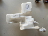 Oto Çıkma Parça / Volkswagen / Passat / Oto Cam / Su Bidonu / Çıkma Parça 