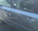 2005 VOLVO V50 ORİJİNAL SOL TAKIM KAPI KOLU.