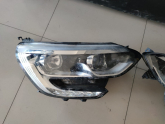 Oto Çıkma Parça / Renault / Megane / Far & Stop / Sol Ön Far / Çıkma Parça 