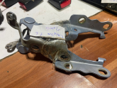 Oto Çıkma Parça / Toyota / Corolla / Kaporta & Karoser / Kapı Menteşesi / Çıkma Parça 