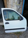 Renault Kango Sağ ön kapı camı hatasız orjinal çıkma