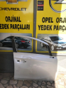 opel corsa e beyaz sağ ön kapı çıkma temiz kapılar