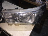 Oto Çıkma Parça / Toyota / Hilux / Far & Stop / Sol Ön Far / Çıkma Parça 