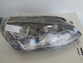 Oto Çıkma Parça / Volkswagen / Golf / Far & Stop / Sağ Ön Far / Çıkma Parça 