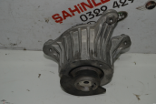 Oto Çıkma Parça / Mercedes / E Serisi / Motor / Takozu & Kulağı / Çıkma Parça 
