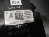 Oto Çıkma Parça / Volkswagen / Passat / Far & Stop / Sağ Ön Far / Çıkma Parça 