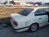 BMW 5.20 E34 SAĞ ARKA KAPI BEYAZ HATASIZ DOLU 1990 1994