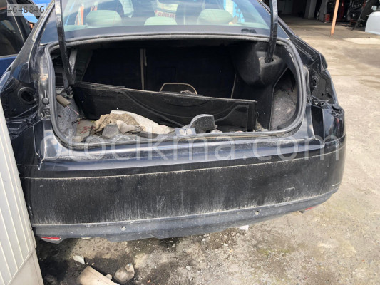 Citroen C5 Arka tampon siyah hatasız orjinal çıkma
