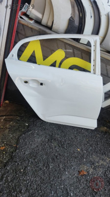 RENAULT MEGANE 4 SAĞ ARKA KAPI ÇIKMA ORİJİNAL