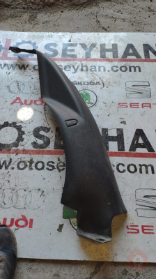 1J5867767D vw bora arka sol koltuk kenar kaplaması