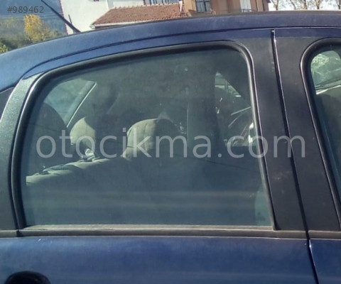 2004 citroen c3 1.4 hdi dizel çıkma sağ arka kapı camı