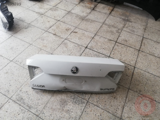 Skoda super b arka bağaj kapağı çıkma orjinal