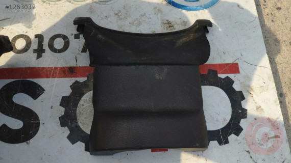 5N0858565B vw golf 6 direksiyon kolonu üst kaplaması