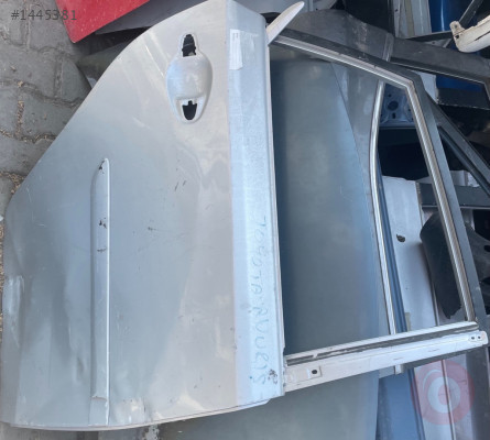 Çıkma Toyota auris sağ arka kapı orjinal